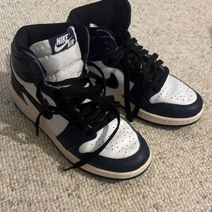 Nike Boys High-Top Sneakers in White and Navy/Black